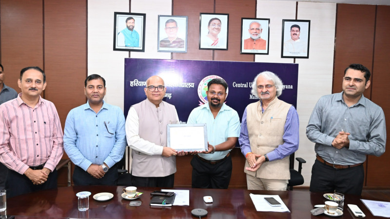 CUH Faculty Member Dr. Neeraj Karan Singh Honoured with ‘Nagari Sevi Samman-2026’