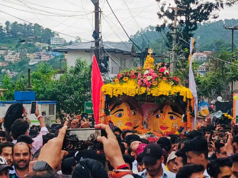 अल्मोड़ा में भव्य शोभायात्रा के साथ ऐतिहासिक नंदा देवी मेले का समापन