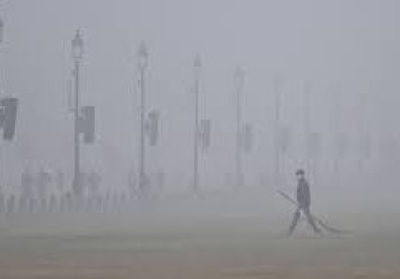 Toxic Air, Dry Skies: Dehradun Chokes at AQI 385, Uttarakhand Faces Dry Winter Shock