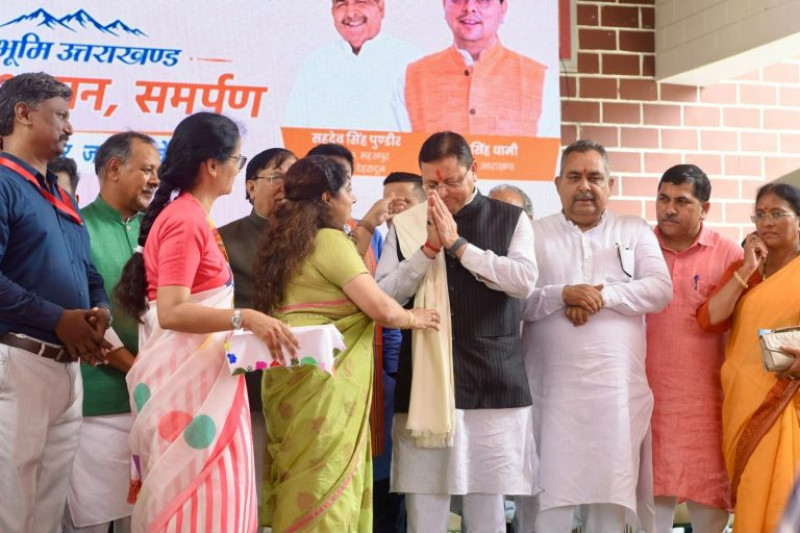 CM Dhami Lauds SGRR's Contribution to Education, Interacts with Students at Sahaspur School